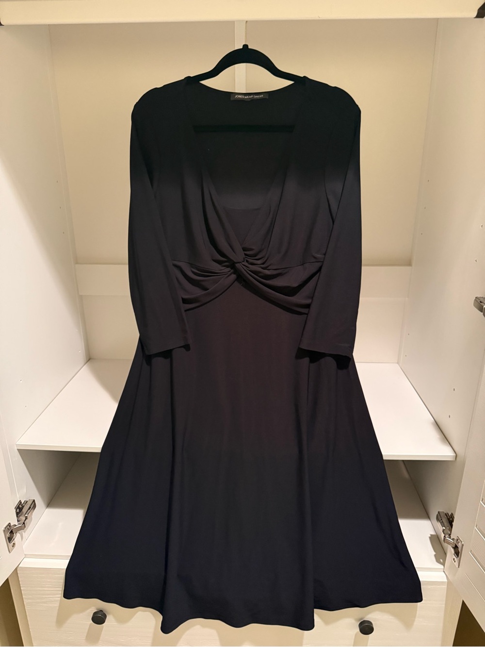 Jones Wear Black Long-Sleeve Twist-Waist A-Line Dress